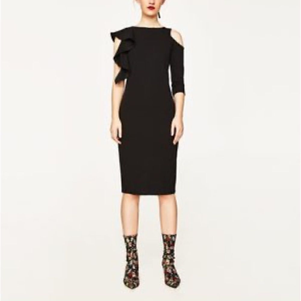 𝅺ZARA Asymmetrical One Sleeve Ruffle Cold Shoulder Dress